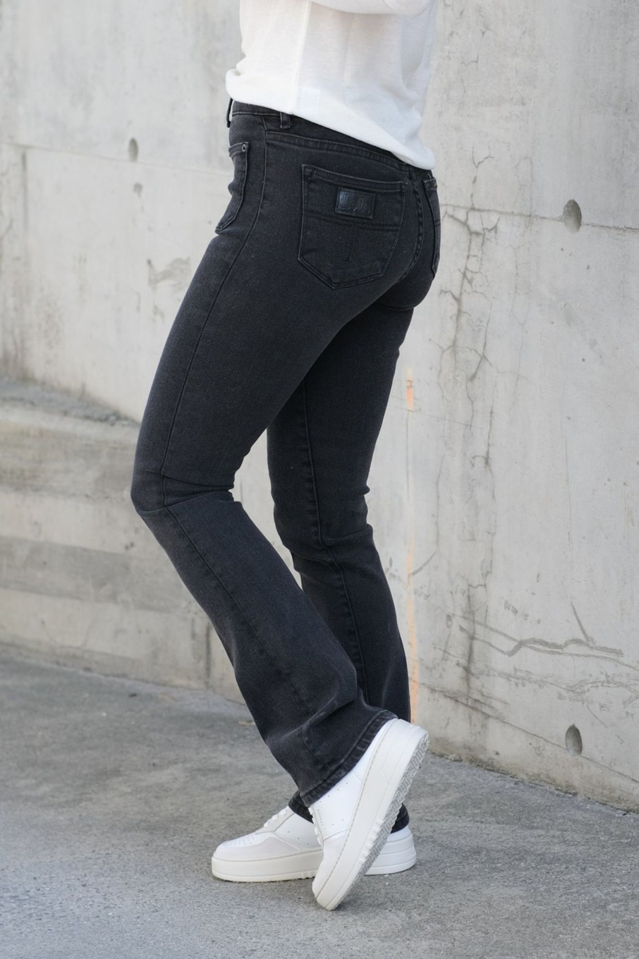 Klaer Lois Jeans | Gaucho Flare Harry Black Vein Scrunge Black