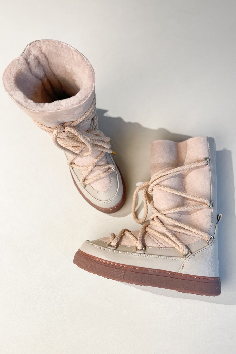 Sko Inuikii | Classic High Laced Boot Beige