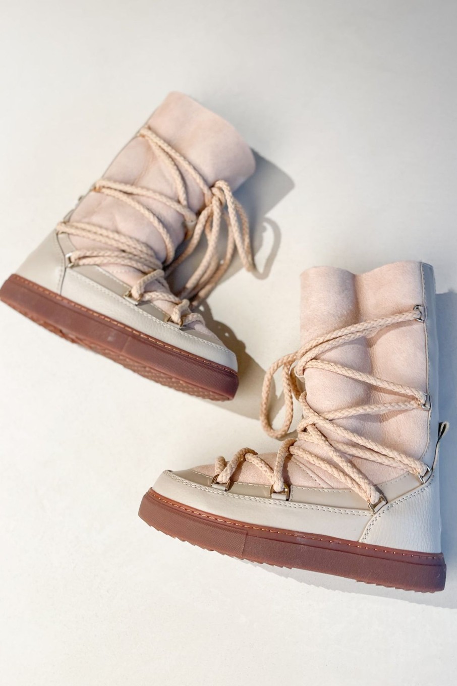 Sko Inuikii | Classic High Laced Boot Beige