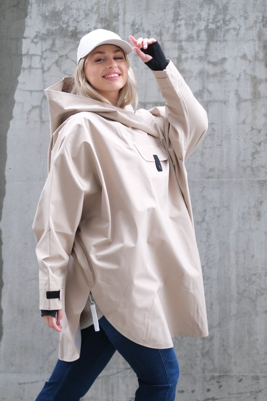 Klaer Blæst Poncho | Bergen Poncho Beige