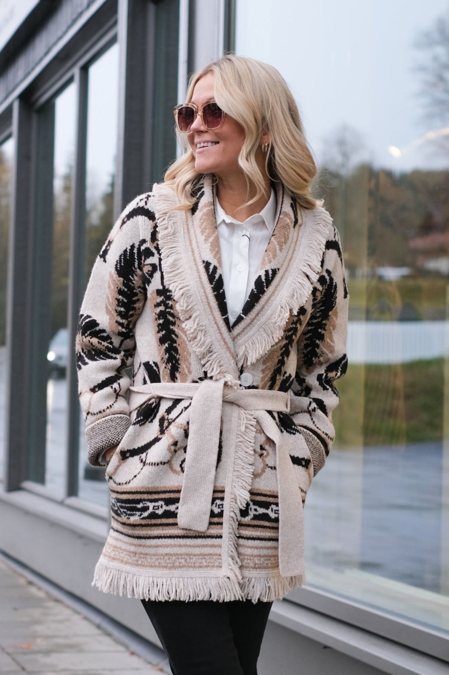 Klaer Hale Bob Cardigans | Riley Cardigan W Fringe Beige