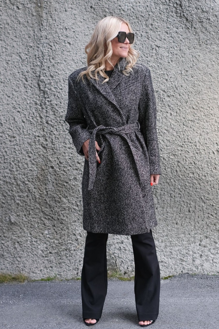 Klaer Ganni Kaper | Herringbone Wool Belt Coat Black